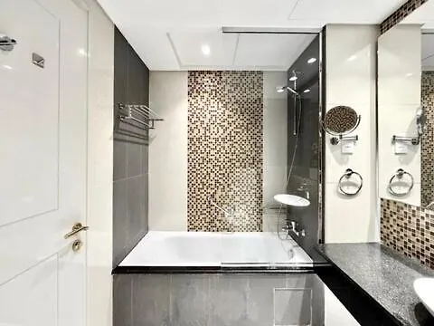 Homes2Retreat - Stylish 2Br Apartment In Prime Downtown Spot Dubai