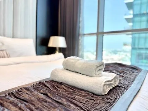 Homes2Retreat - Stylish 2Br Apartment In Prime Downtown Spot Dubai