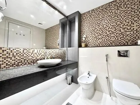 Homes2Retreat - Stylish 2Br Apartment In Prime Downtown Spot Dubai